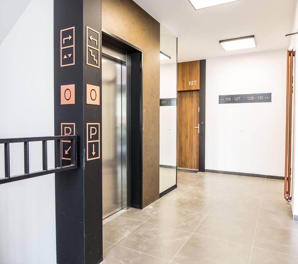 Marvels Place With Parking And Ac Apartmán *
